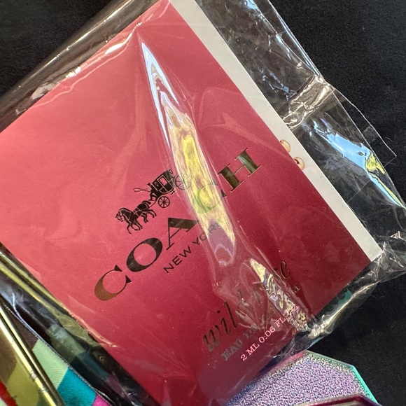 Coach legacy Multicolor Striped kiss lock Wristlet GUC with multiple items insid - Picture 6 of 14